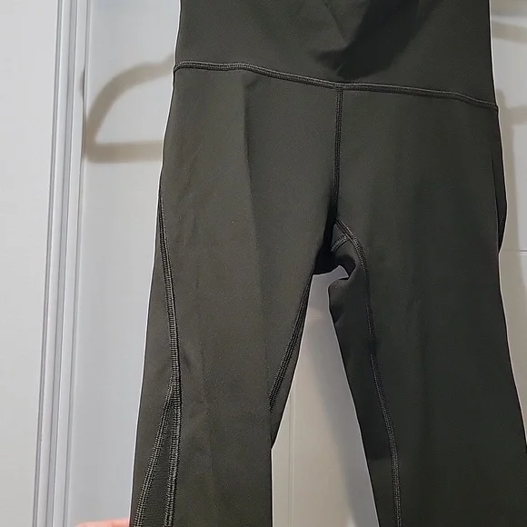 Training tight - Picture 3 of 5